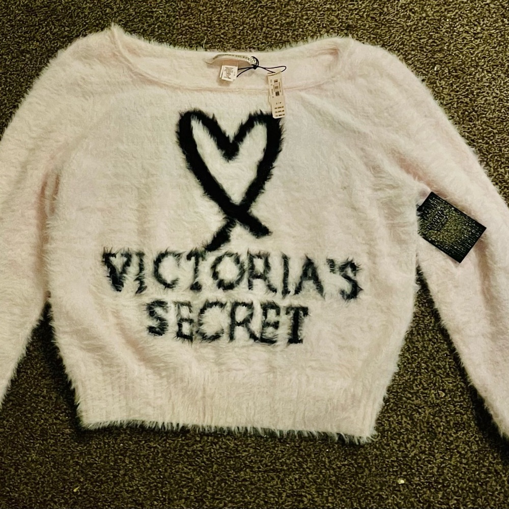 Victoria’s Secret fuzzy sweater baby pink brand new